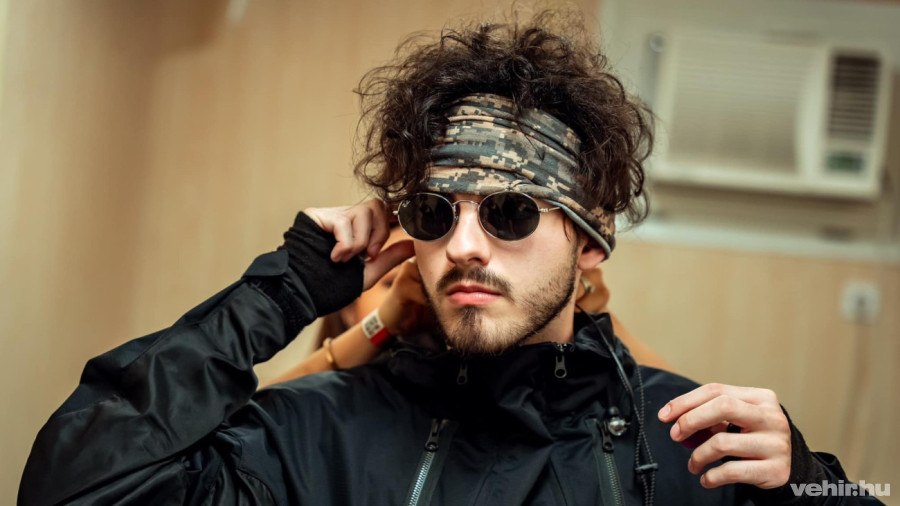 Forrás: Facebook/Azahriah