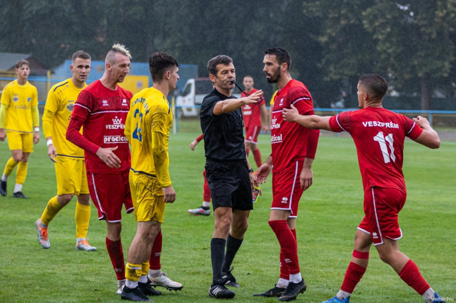 Döntetlennel zárult a rangadó! (archív fénykép)