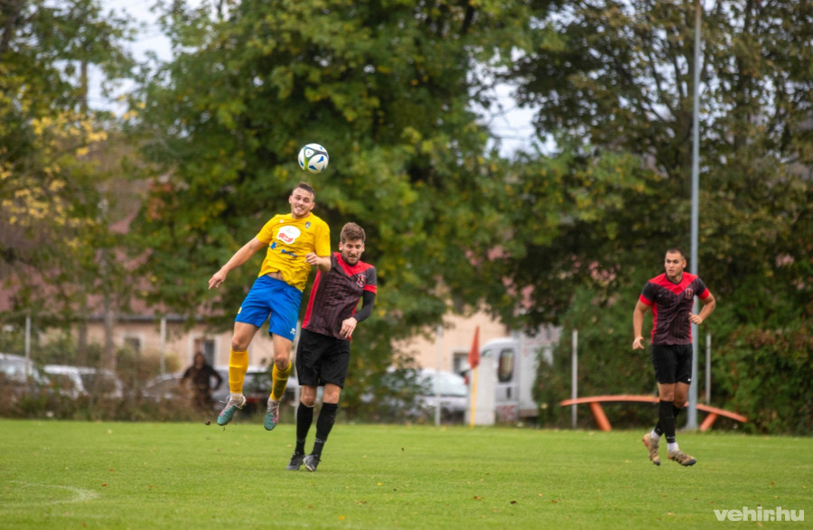 A képgaléria az Úrkút-Pápa mérkőzésről a cikkünk végén megtekinthető!