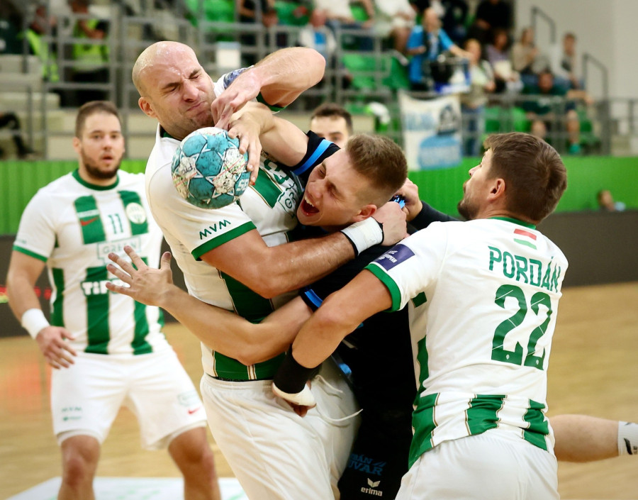 Pintér Benedek az FTC elleni bajnokin sérült meg - Fotó: Cseh Péter - Fejér-B.Á.L. Veszprém