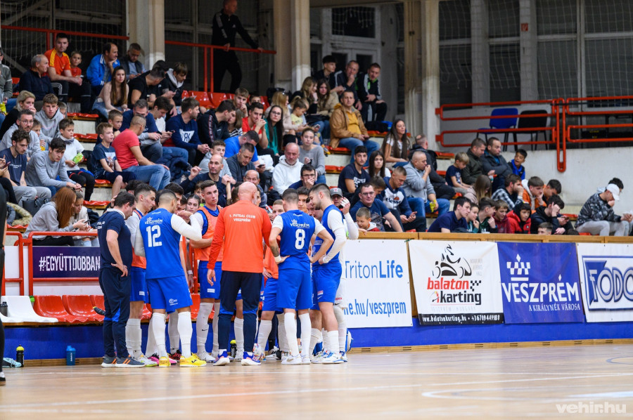 Pénteken ismét megtelhetnek a Március 15. utcai sportcsarnok lelátói