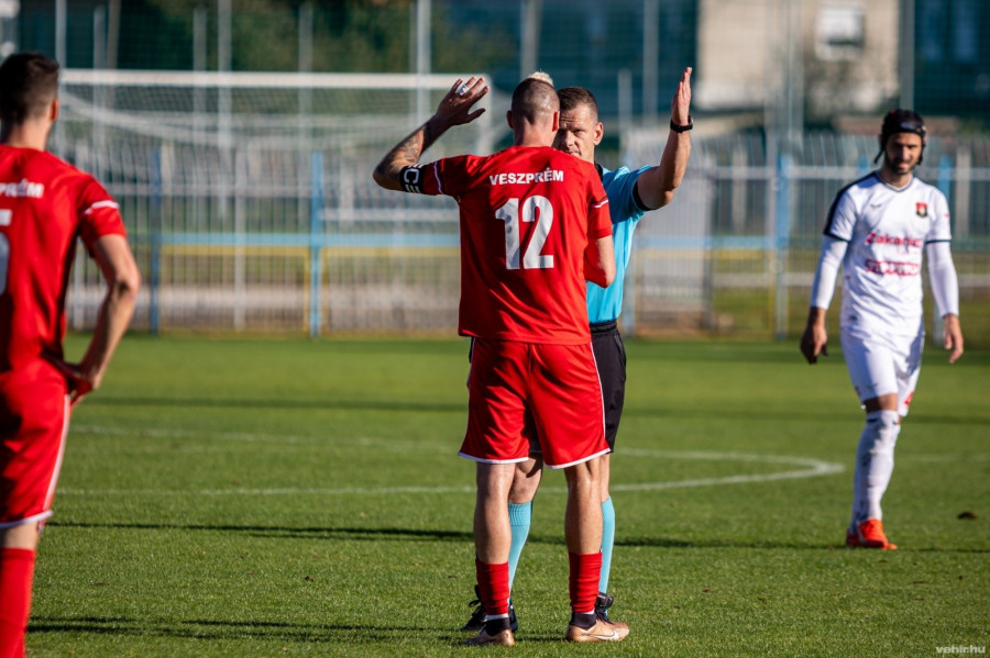 Idei kilencedik győzelmét ünnepelte a Veszprém (archív fénykép)