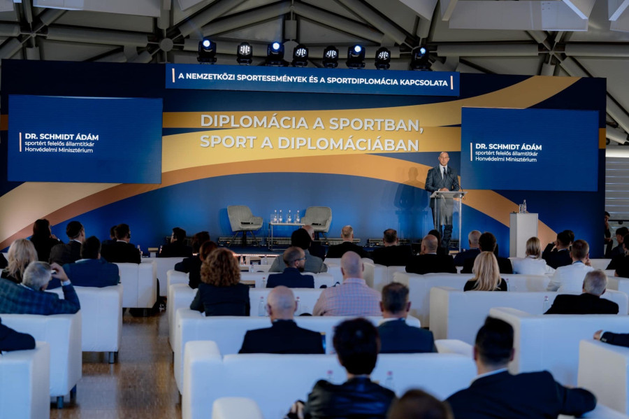 Fotó: Dr. Schmidt Ádám Facebook-oldala