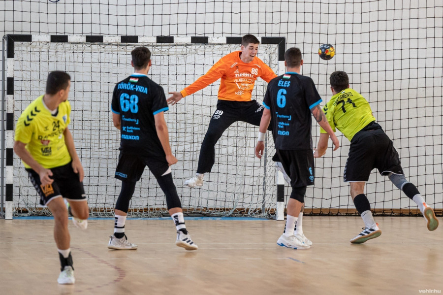 Kikapott a Veszprém (archív fénykép)