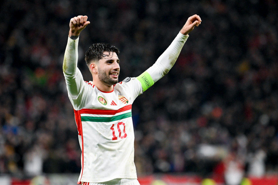 Szoboszlai Dominik, a magyar válogatott játékosa a harmadik gól után a labdarúgó Európa-bajnoki selejtezők tizedik, utolsó fordulójában, a G csoportban játszott Magyarország - Montenegró mérkőzésen a budapesti Puskás Arénában 2023. november 19-én. A nemzeti együttes 3-1-ra nyert, így csoportelsőként jutott ki a jövő évi németországi Eb-re. MTI/Kovács Tamás