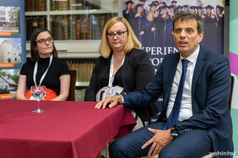 Dr. Deutsch Nikolett, Dr. Fehérvölgyi Beáta, Dr. Abonyi János