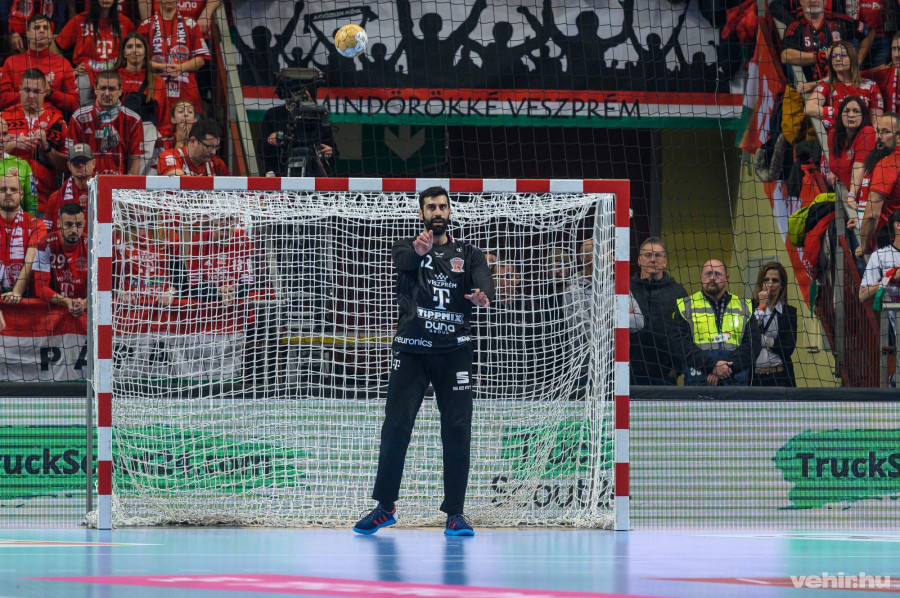 Corrales jól teljesített, a szurkolók mégis Biosca nevét skandálták