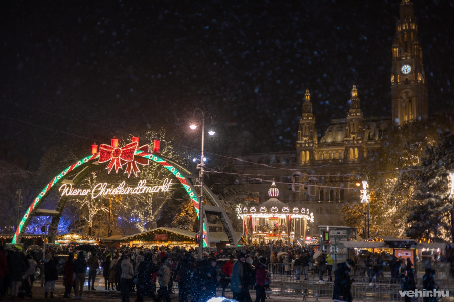 Az idei bécsi karácsonyi vásár (fotó: Szalai Csaba)