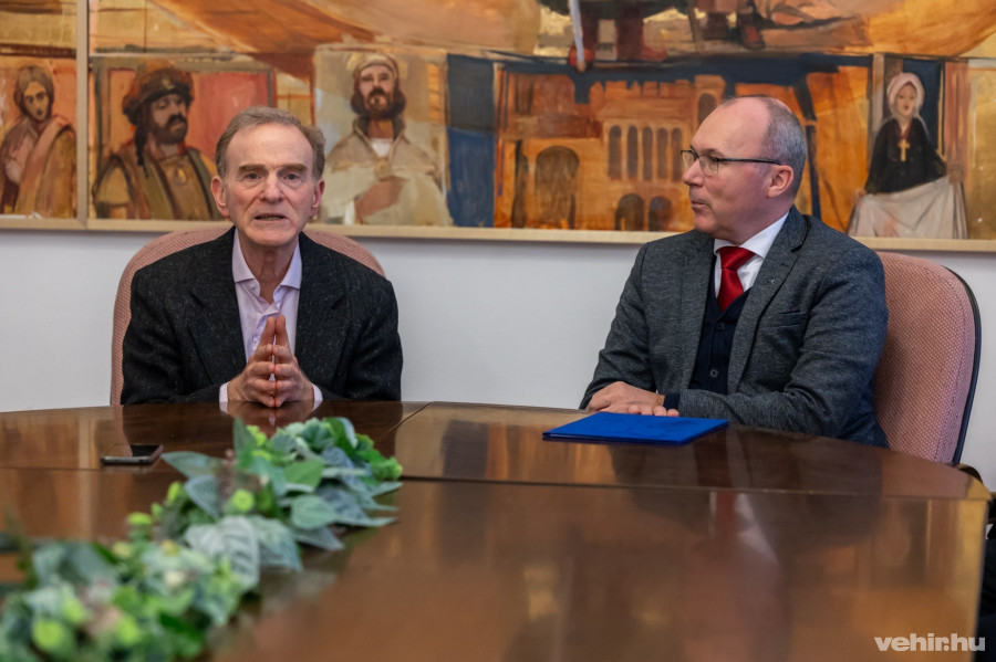 Randy Schekman és Porga Gyula