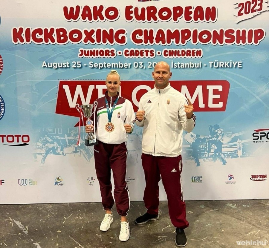 Sipos Regina és Dobos Gergely a Törökországban rendezett K1 Európa-bajnokságon (archív fénykép)