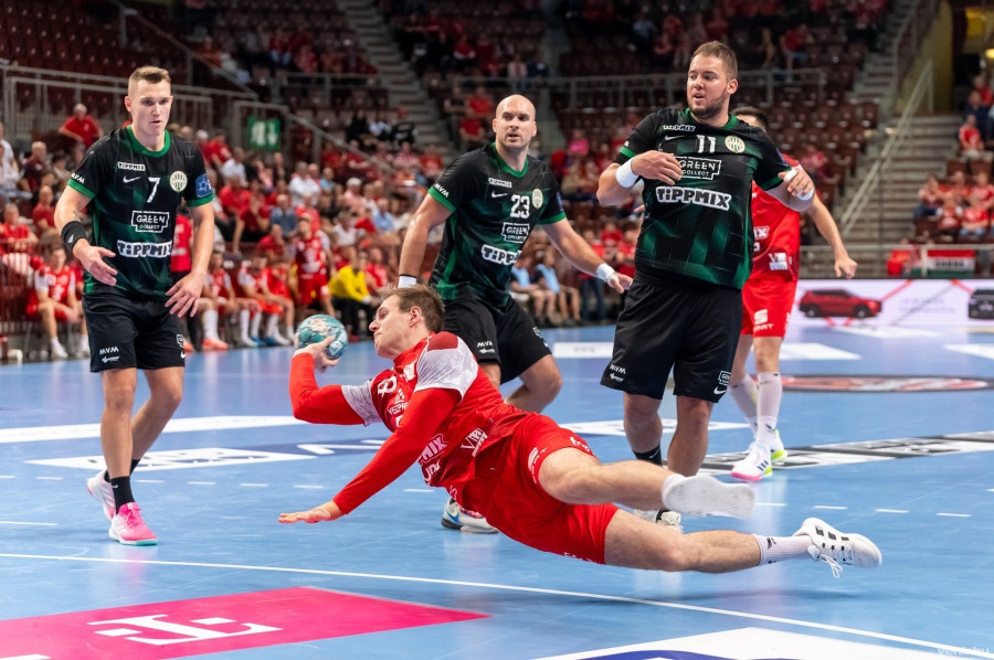 Bognár Alex (a kép bal oldalán, 7-es mezben) a Celjében folytatja pályafutását - archív fotó