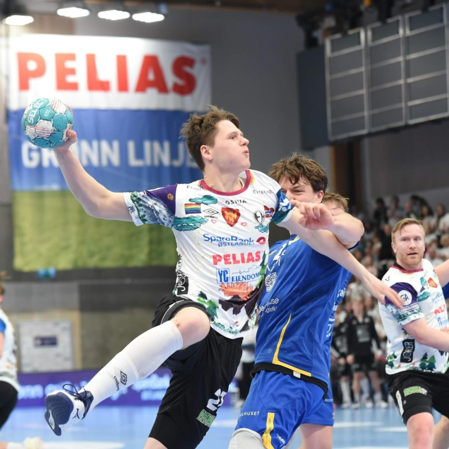 Lukács Péter (a kép bal oldalán) mindhárom lövését gólra váltotta a fináléban - archív fotó