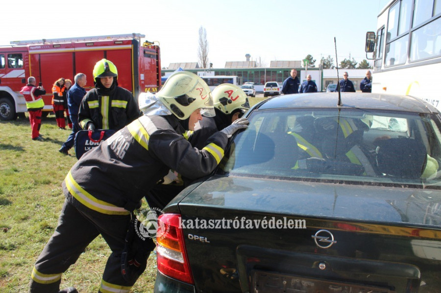 Fotók: Csondor Henrietta tűzoltó főhadnagy
