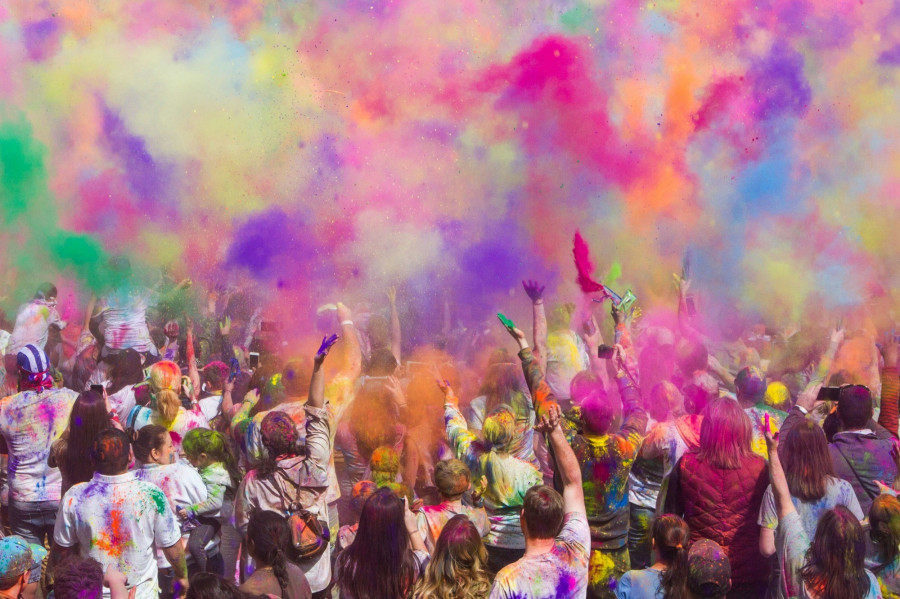 A hindu holi ünneplése (Illusztráció: John Thomas on Unsplash)