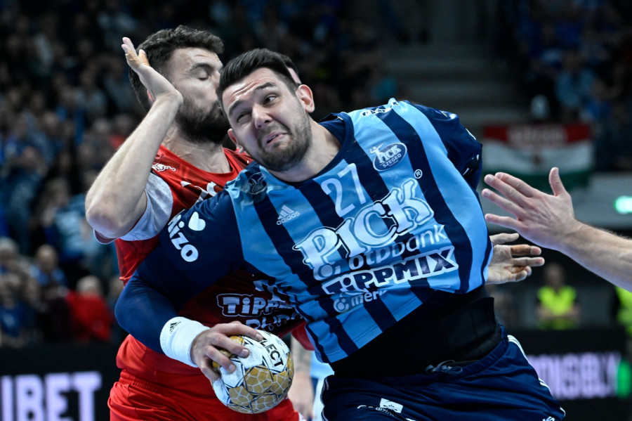 Bánhidi Bence, a Szeged (j) és Nedim Remili, a Veszprém (b) játékosa a férfi kézilabda Bajnokok Ligája negyeddöntőjébe jutásért játszott OTP Bank-Pick Szeged - Telekom Veszprém első mérkőzésen a szegedi Pick Arénában 2024. március 28-án. MTI/Kovács Tamás