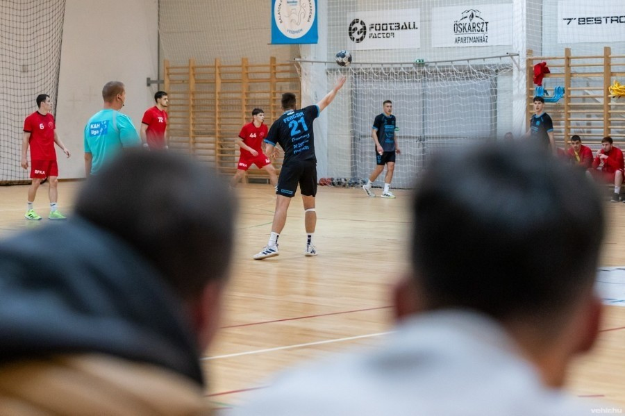 Alulmaradt az Éles-Veszprém U21 (archív fénykép)