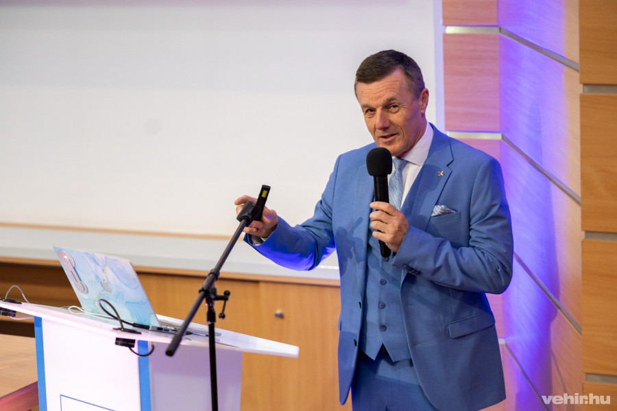 Dr. Resperger István a Pannon Egyetemen