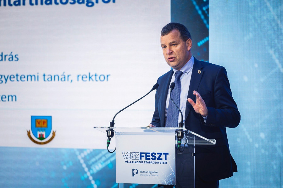 dr. Gelencsér András