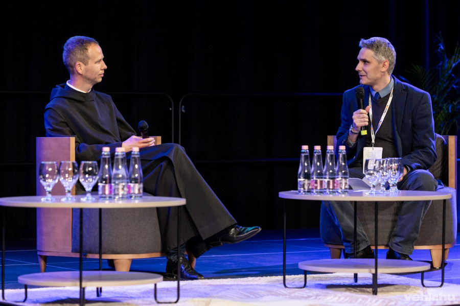 Jeromos atyával Felföldi Gábor beszélgetett