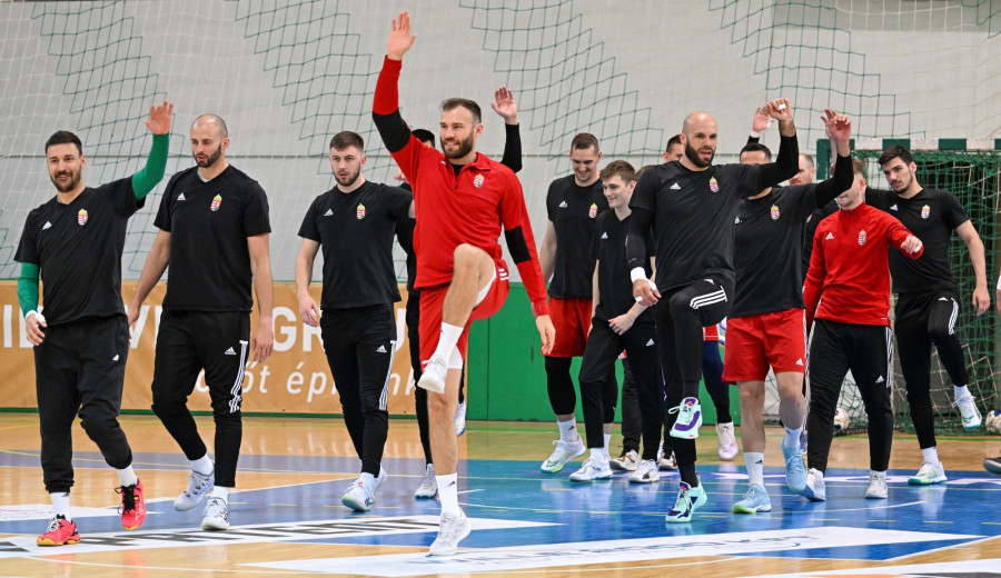 A Litvánia elleni világbajnoki selejtezőre készülő magyar férfi kézilabda-válogatott tagjai a győri Magvassy Mihály Sportcsarnokban tartott sajtónyilvános edzésen 2024. május 7-én. MTI/Illyés Tibor 