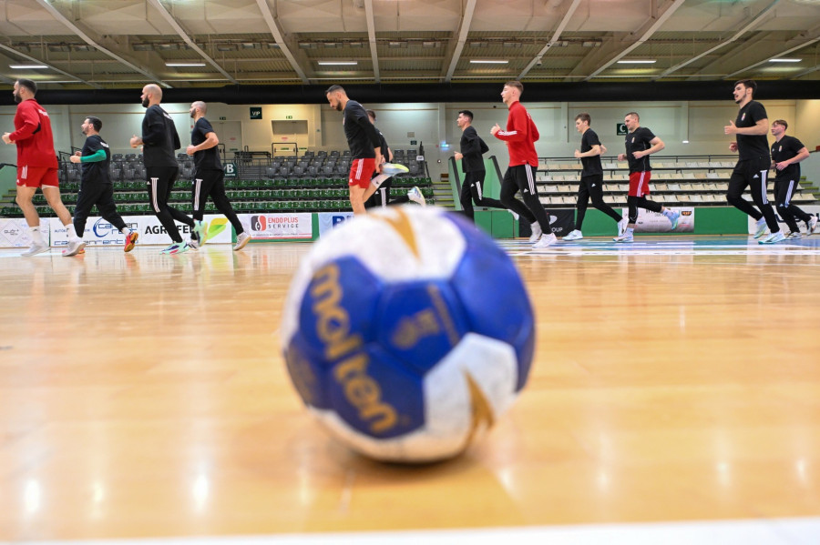  A Litvánia elleni világbajnoki selejtezőre készülő magyar férfi kézilabda-válogatott tagjai a győri Magvassy Mihály Sportcsarnokban tartott sajtónyilvános edzésen 2024. május 7-én. MTI/Illyés Tibor 