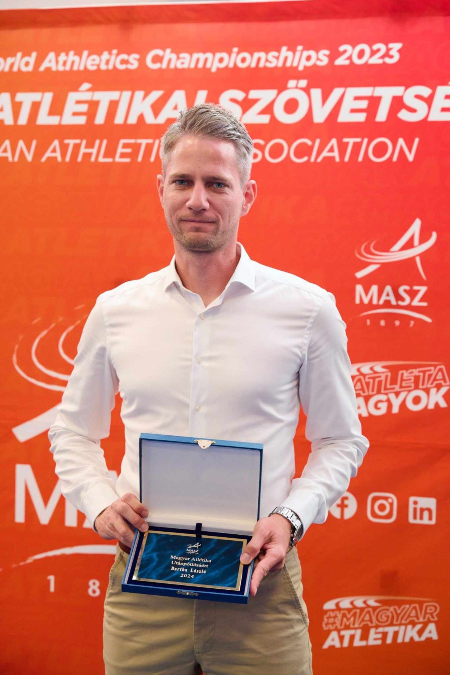 Bartha László kapta Az utánpótlásért-díjat - fotó: SVSE Facebook