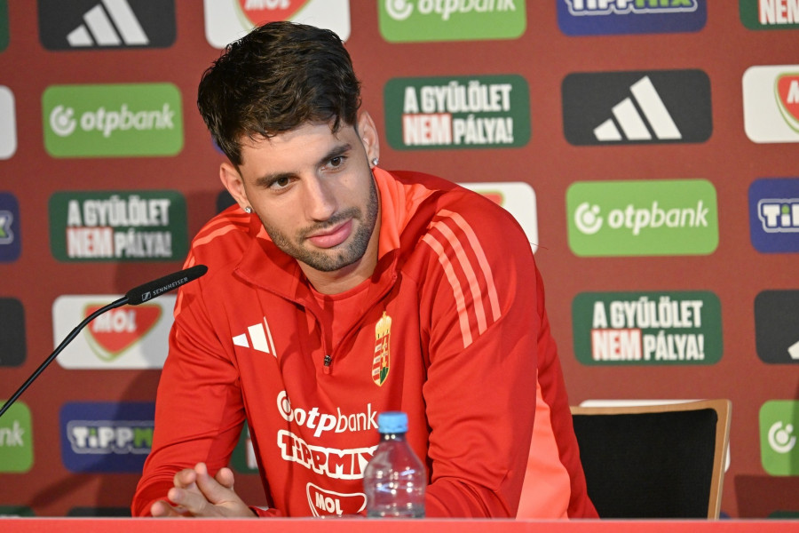 Szoboszlai Dominik, a németországi labdarúgó Európa-bajnokságon részt vevő magyar válogatott csapatkapitánya a csapat sajtótájékoztatóján Weiler-Simmerbergben 2024. június 11-én. MTI/Illyés Tibor