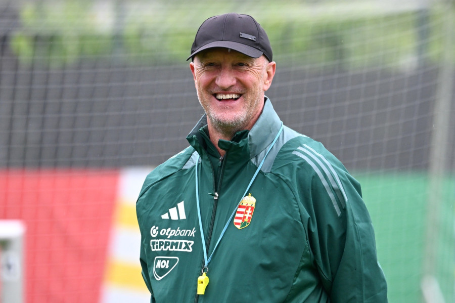 Marco Rossi, a németországi labdarúgó Európa-bajnokságon részt vevő magyar válogatott szövetségi kapitánya a csapat edzésén Weiler-Simmerbergben 2024. június 11-én. MTI/Illyés Tibor