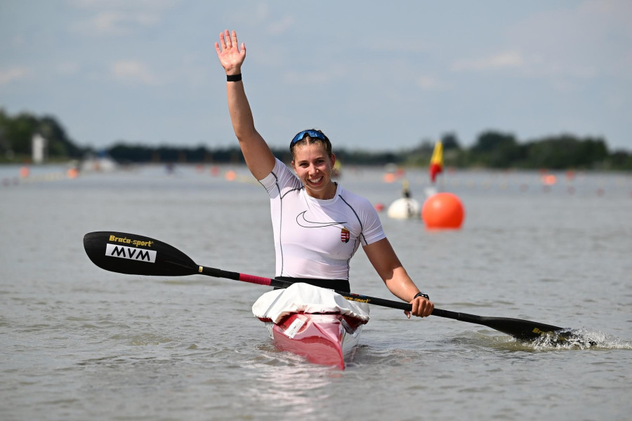 Kőhalmi Emese (forrás: kajakkenusport.hu)