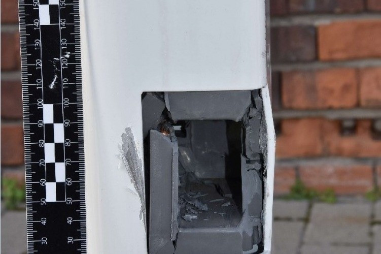 Megrongált kerékpárdokkoló (fotó: police.hu)