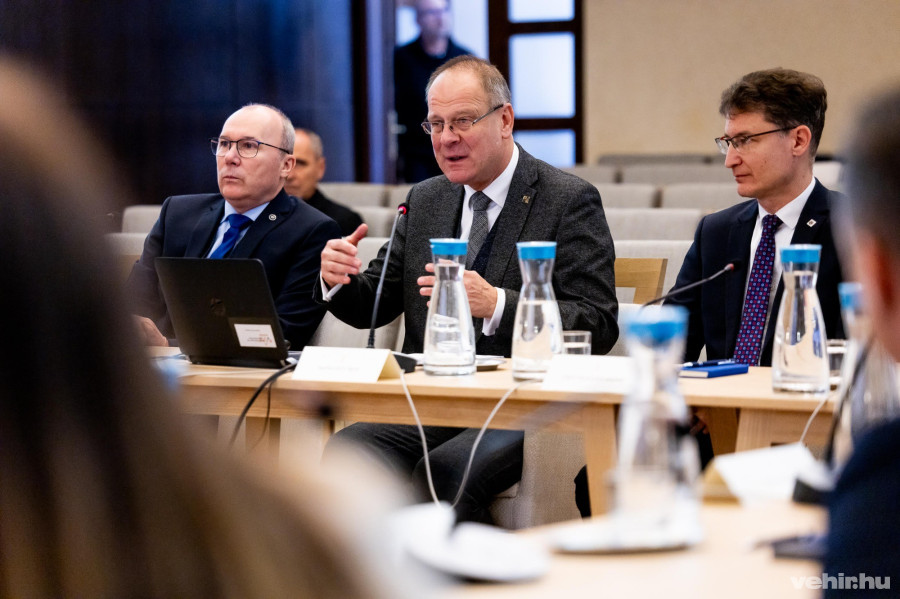 Porga Gyula, Navracsics Tibor, Cser-Palkovics András