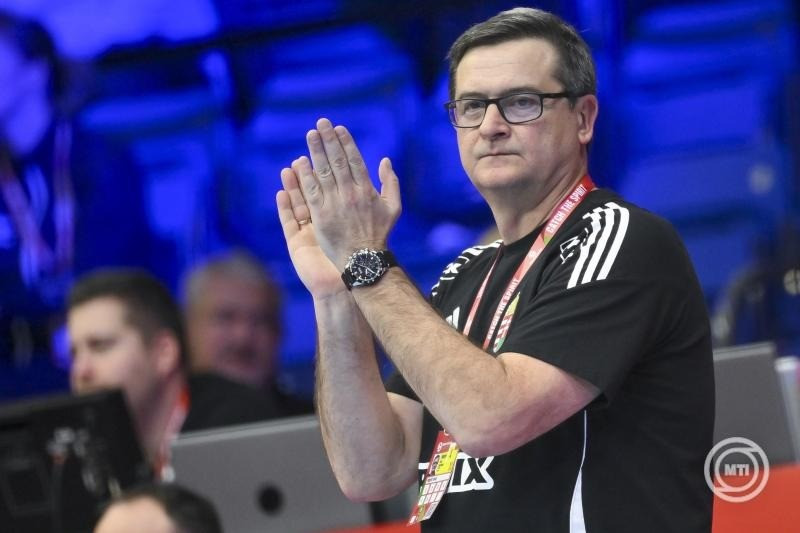 Golovin Vlagyimir, a magyar válogatott szövetségi kapitánya a női kézilabda Európa-bajnokság középdöntőjének Magyarország - Lengyelország mérkőzésén a debreceni Főnix Arénában 2024. december 6-án. MTI/Czeglédi Zsolt