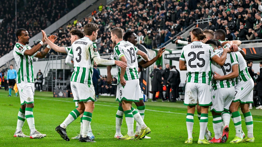 A Ferencváros játékosainak gólöröme a labdarúgó Európa-liga alapszakaszának nyolcadik fordulójában játszott Ferencvárosi TC - AZ Alkmaar mérkõzésen a Groupama Arénában 2025. január 30-án.MTI/Vasvári Tamás
