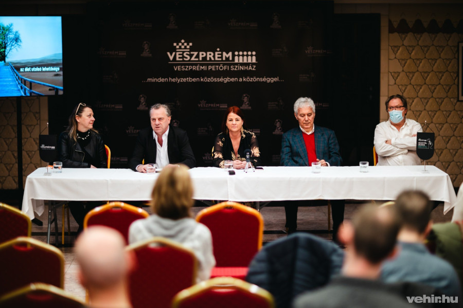 Topolcsányi Laura, Oberfrank Pál, Kellerné Egresi Zsuzsanna, Kovács István, Kőrösi Csaba