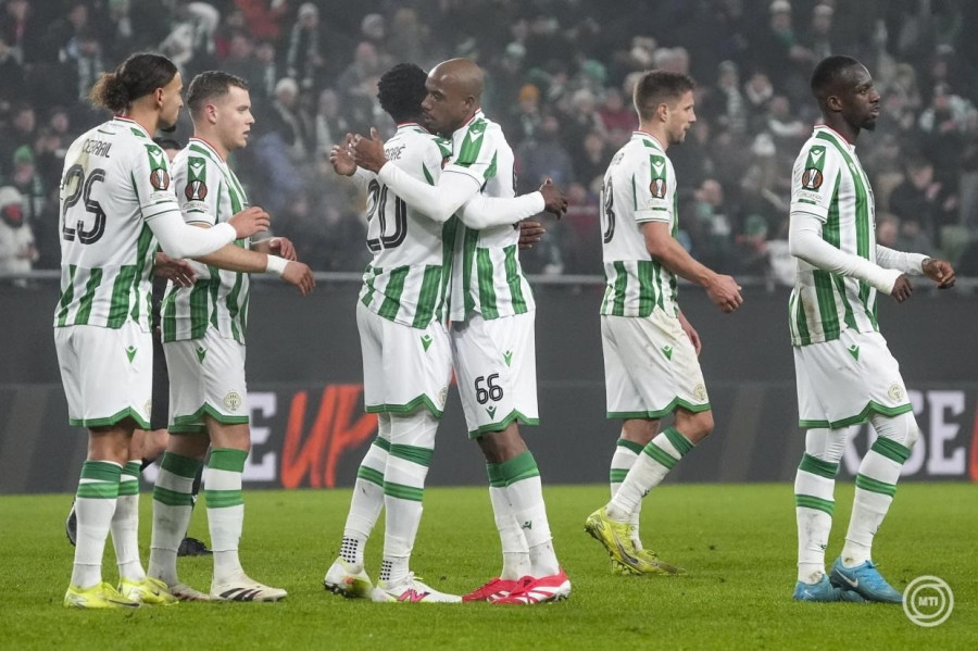 A győztes Ferencváros játékosai a labdarúgó Európa-liga nyolcaddöntőjébe jutásért játszott Ferencvárosi TC - Viktoria Plzen első mérkőzés után a Groupama Arénában 2025. február 13-án. A Ferencváros 1-0-ra győzött. MTI/Hegedüs Róbert