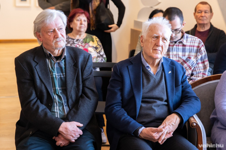 Hajdú László (balra), mellette Vass László