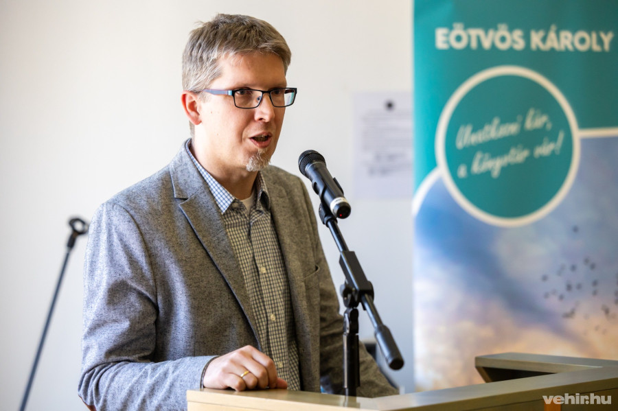 dr. Karlinszky Balázs