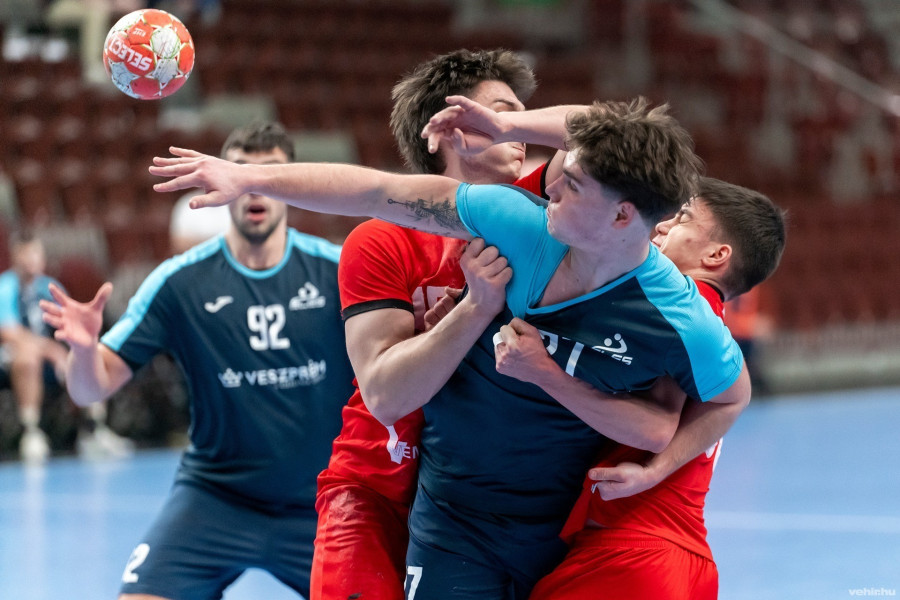 Izgalmas derbi után veszprémi győzelem (archív fénykép)