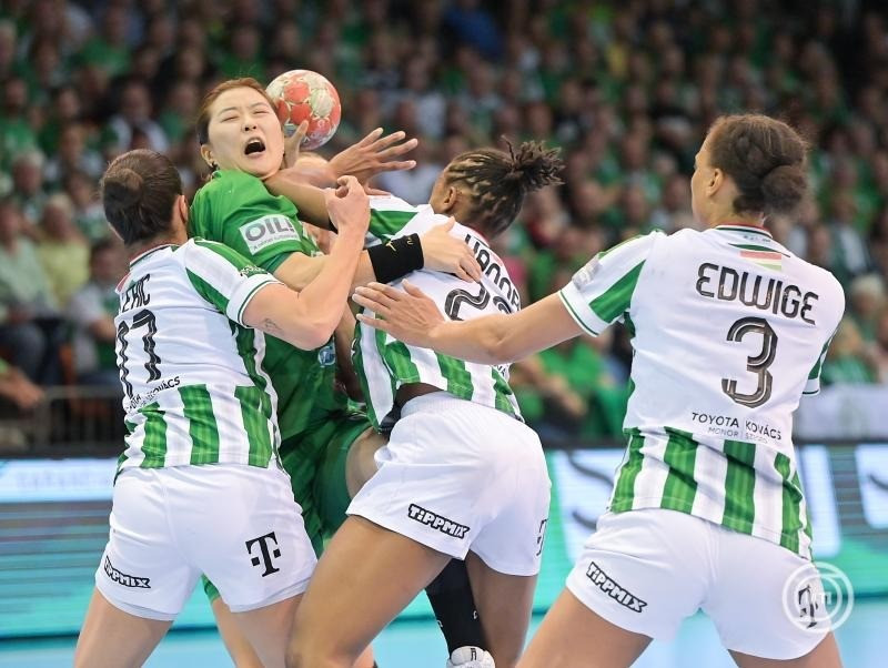 Rju Un Hi, a Győri ETO (b2) játékosa a női kézilabda Bajnokok Ligájában játszott Győri Audi ETO KC - FTC-Rail Cargo Hungaria mérkőzésen az Audi Aréna Győr sportcsarnokban 2025. május 10-én. MTI/Krizsán Csaba