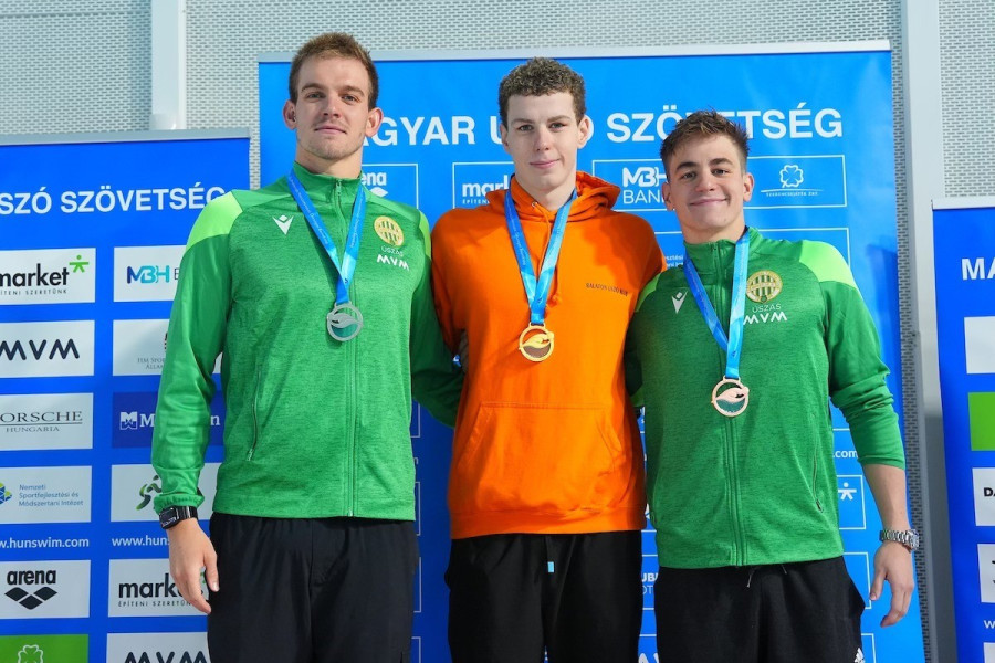 Rasovszky Kristóf, Sárkány Zalán és Betlehem Dávid - Fotó: MÚSZ Facebook