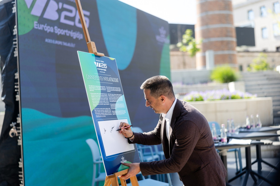 Az ActiCity-ben száz térségi település összefogásának jelképeként Ovádi is aláírta azt a szándéknyilatkozatot, amely kifejezi a közös elköteleződést egy rendszeres mozgásra épülő, egészségtudatosabb és élhetőbb jövő mellett.