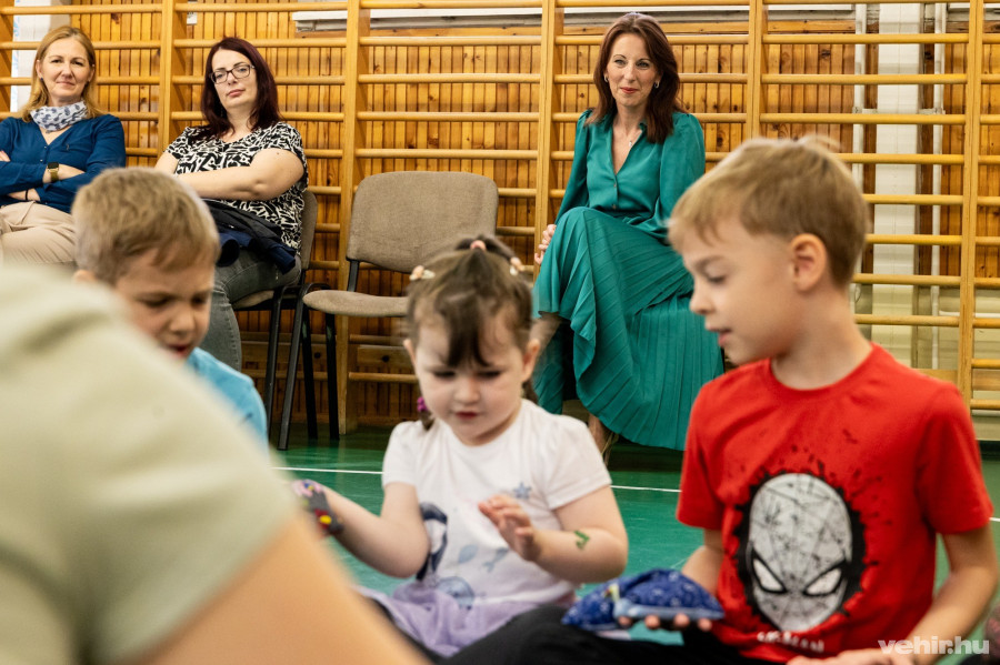 A hétfői szakmai napra Sótonyi Mónika alpolgármester is ellátogatott.
