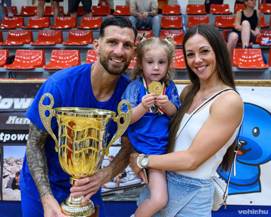 Tatai József és családja