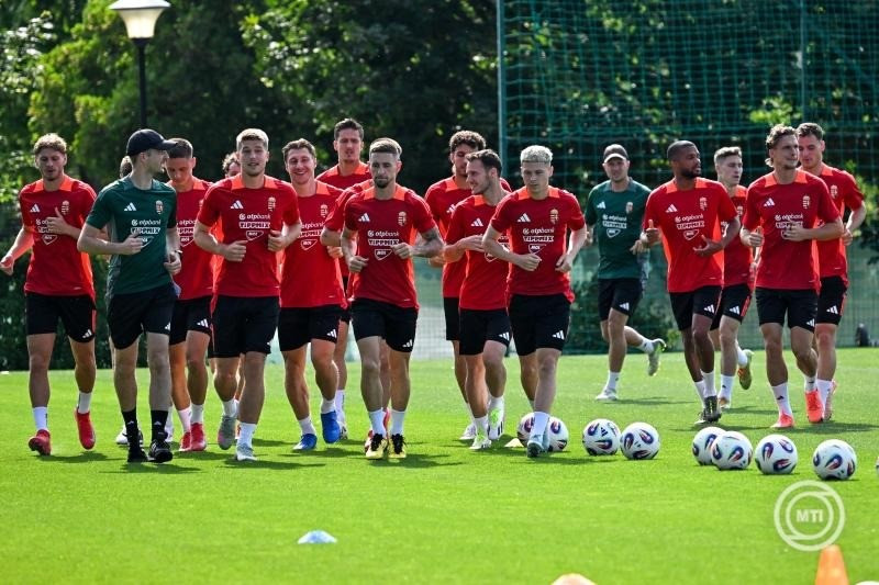 A magyar labdarúgó-válogatott edzése az MLSZ Telki Edzőközpontjában 2025. június 5-én. A magyar csapat június 6-án Svédország válogatottját fogadja a Puskás Arénában, négy nappal később pedig Azerbajdzsán együttese ellen Bakuban lép pályára. MTI/Illyés Tibor