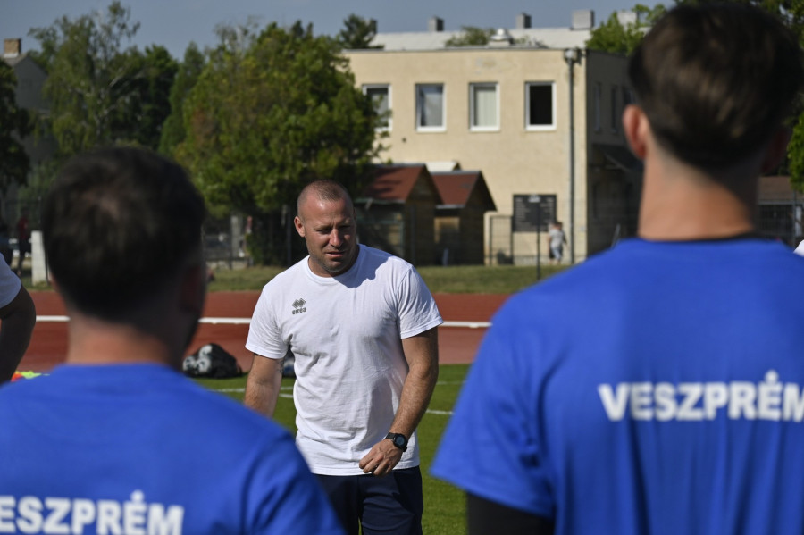 Gunther Zsolt váltotta Imrik Lászlót a kispadon - fotó: VSC Veszprém