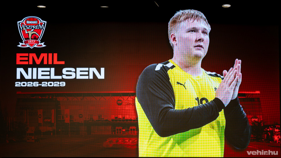 Emil Nielsen 2026-ban Veszprémben folytatja