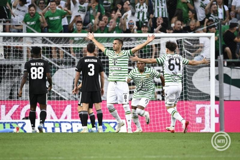 A gólszerző ferencvárosi Aleksandar Pesic (k) a labdarúgó Bajnokok Ligája selejtezőjének 2. fordulójában játszott Ferencvárosi TC - Noah visszavágó mérkőzésen a Groupama Arénában 2025. július 30-án. MTI/Bodnár Boglárka