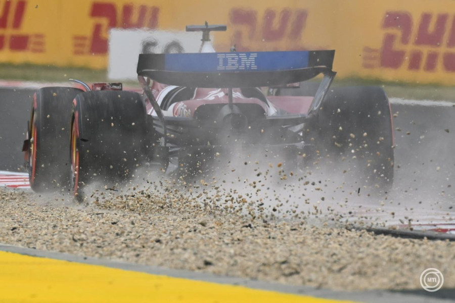 Charles Leclerc, a Ferrari monacói versenyzője a Forma-1-es Magyar Nagydíj időmérő edzésén a mogyoródi Hungaroringen 2025. augusztus 2-án. MTI/Czeglédi Zsolt