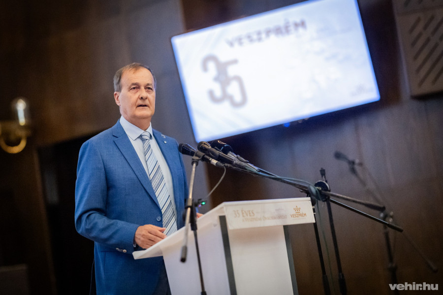 dr. Dióssy László