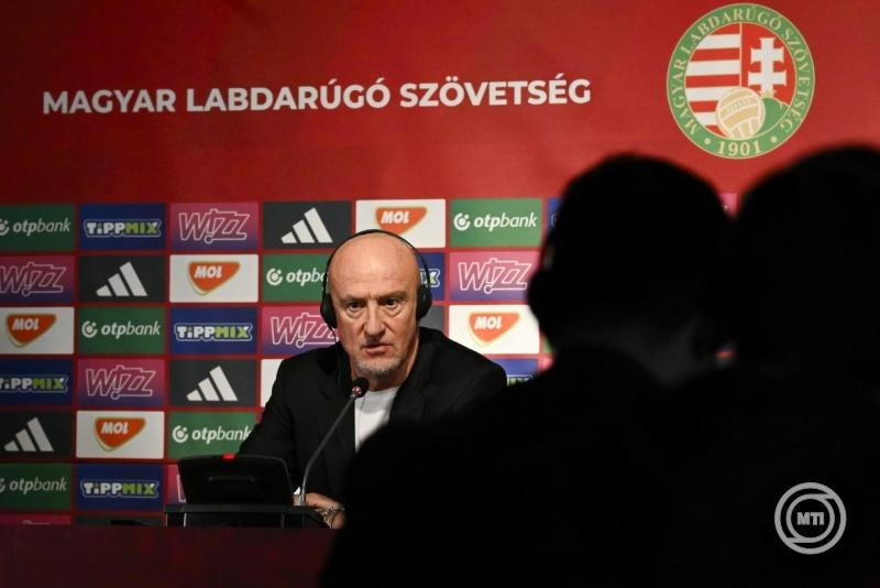 Marco Rossi, az örmények és írek elleni világbajnoki selejtezőre készülő magyar labdarúgó-válogatott szövetségi kapitánya a csapat sajtótájékoztatóján az MLSZ Telki Edzőközpontjában 2025. november 4-én. MTI/Hegedüs Róbert